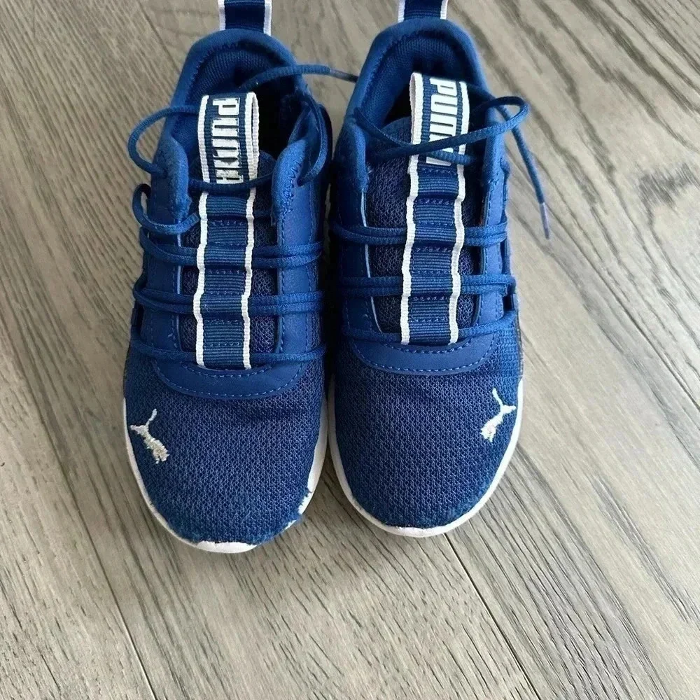 Puma kids blue sneakers size 12C with laces preloved